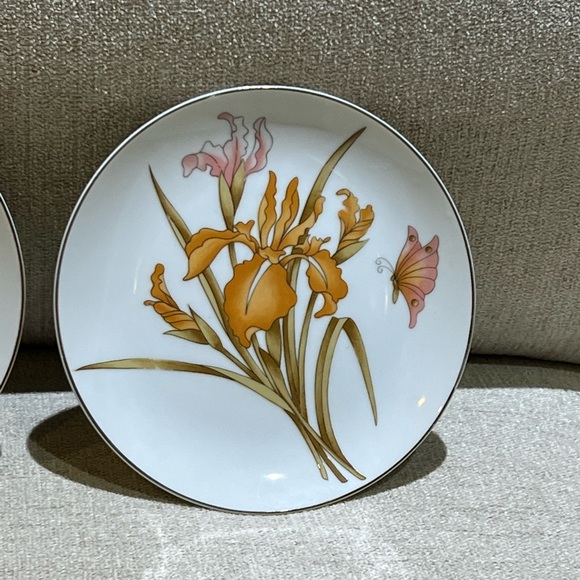 Vintage Floral Plate Set of 2 - Picture 3 of 9